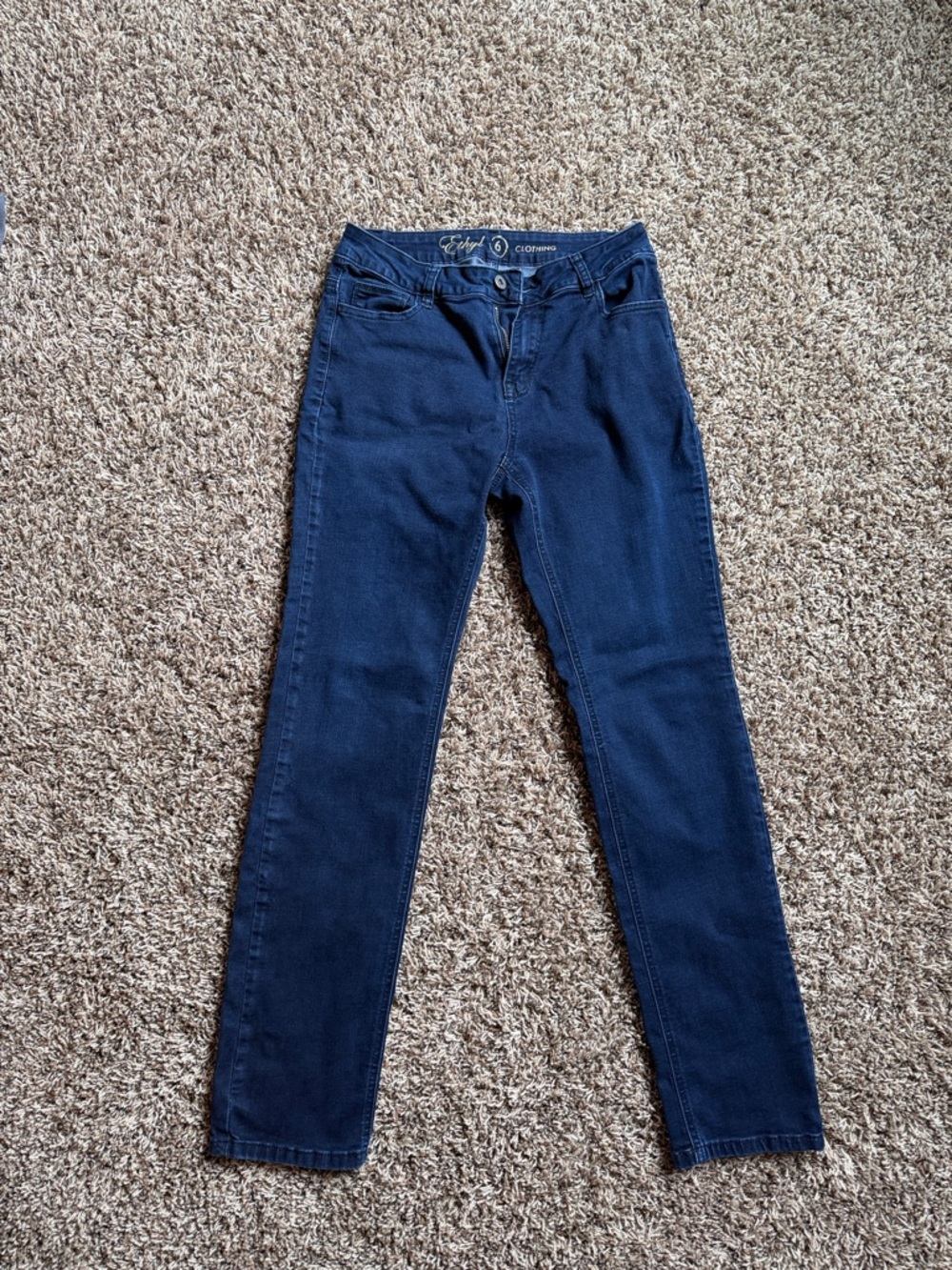 Women's Skinny Jeans in Dark Blue